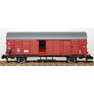 2-osiowy otwierany wagon kryty typu Dresden kolei DR- Fleischmann N